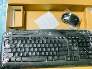 Logitech Mk330 Wireless Keyboard and Mouse Combo^ Mk330