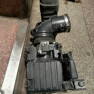 Honda Vezel Air Cleaner Housing.