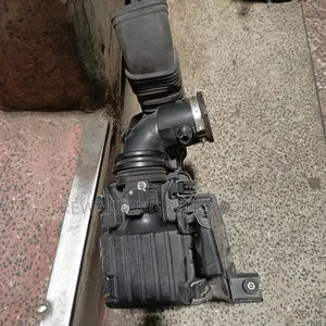 Honda Vezel Air Cleaner Housing.