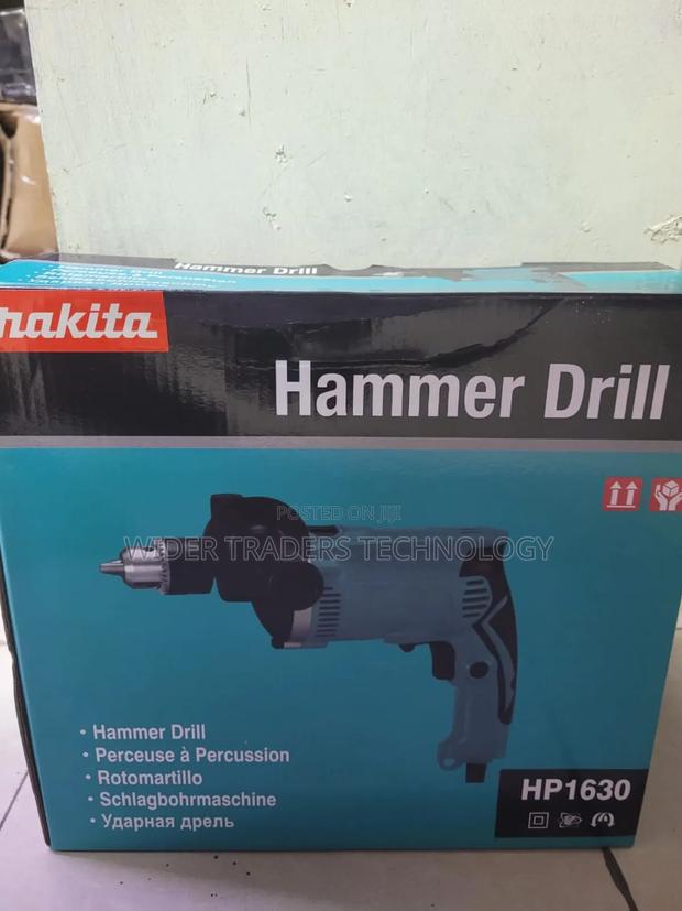 Makita 710W HP1630 Hammer Electric Drill 5/8 Qu