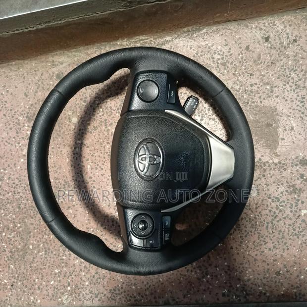 Auris New Model Steering Airbag.