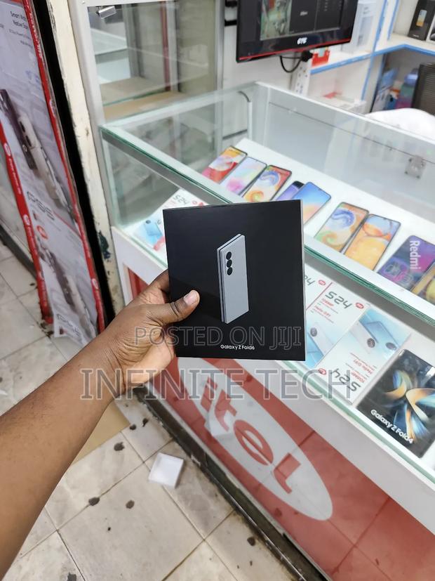 New Samsung Galaxy Z Fold6 256 GB Black - main view