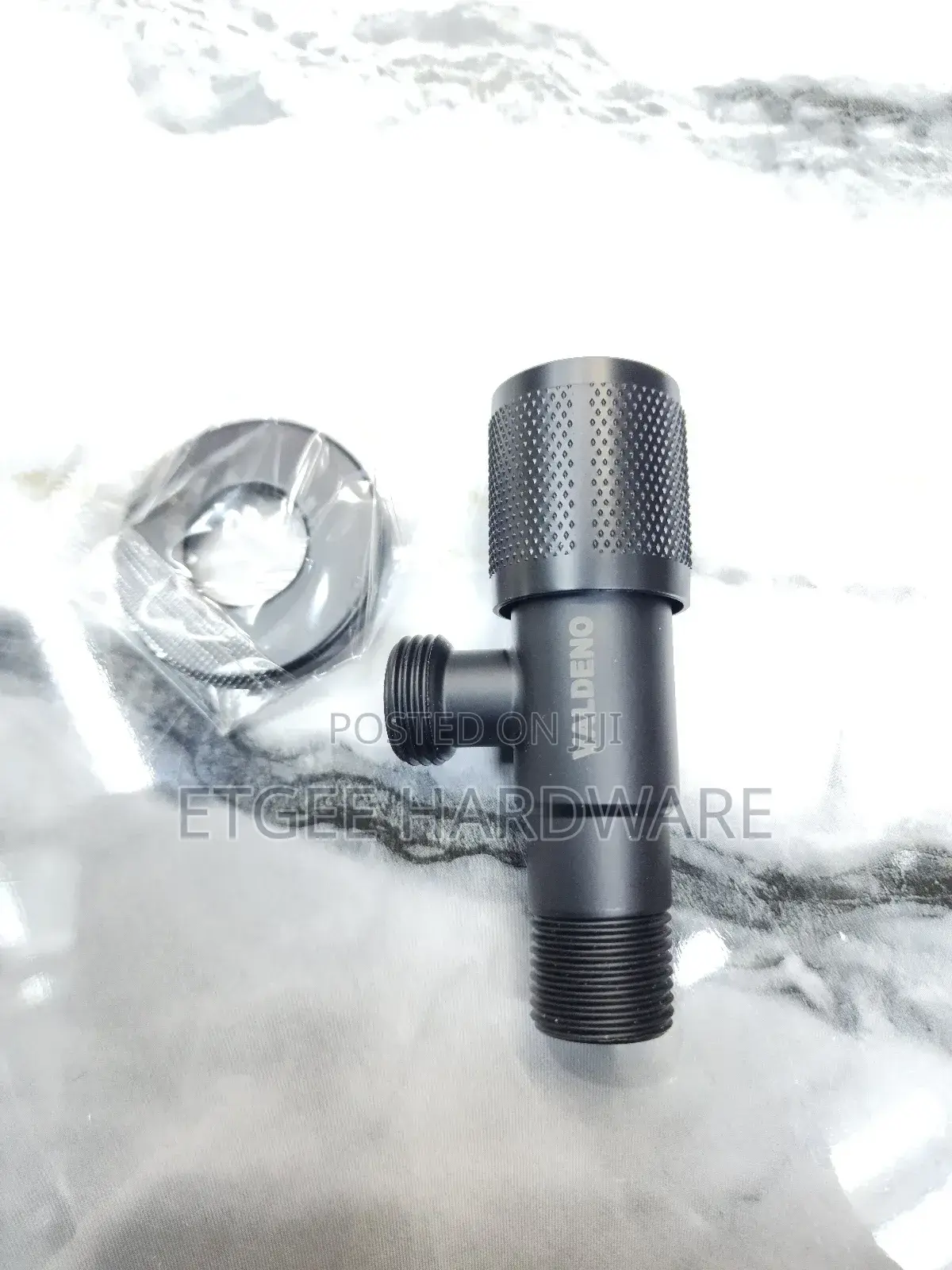 Black Angle Valve Valdeno