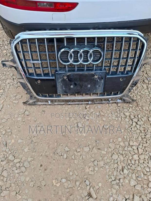 Audi Q5 2013 Grill - thumbnail 3