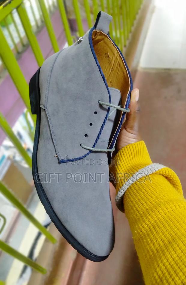 Gray Chelsea Boots for Men - thumbnail 2
