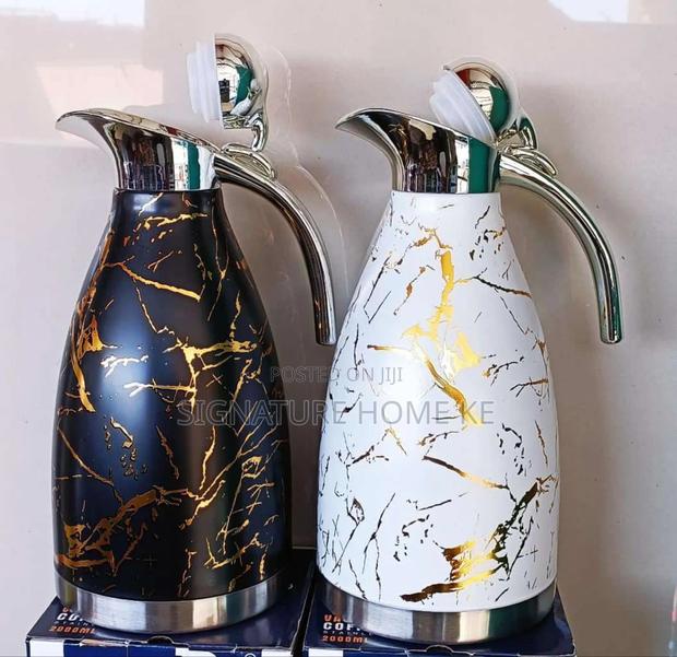 2L Marble Flask - main view