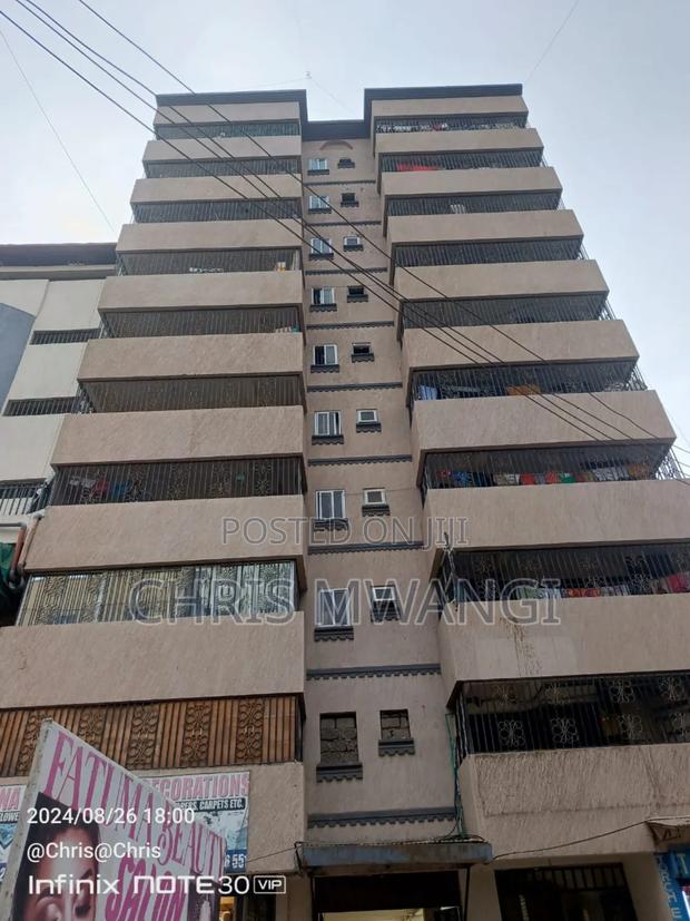 2bdrm Block of Flats in Eastleigh Street for sale - main view