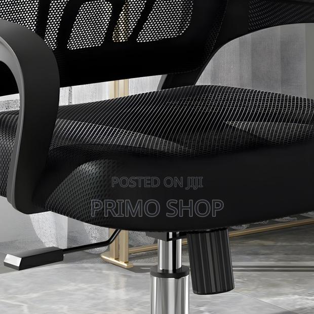 Elegant Black Midback Mesh Task Chair With Adjustable Height - thumbnail 7
