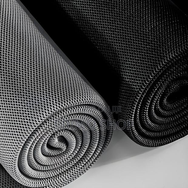 Elegant Black Midback Mesh Task Chair With Adjustable Height - thumbnail 9