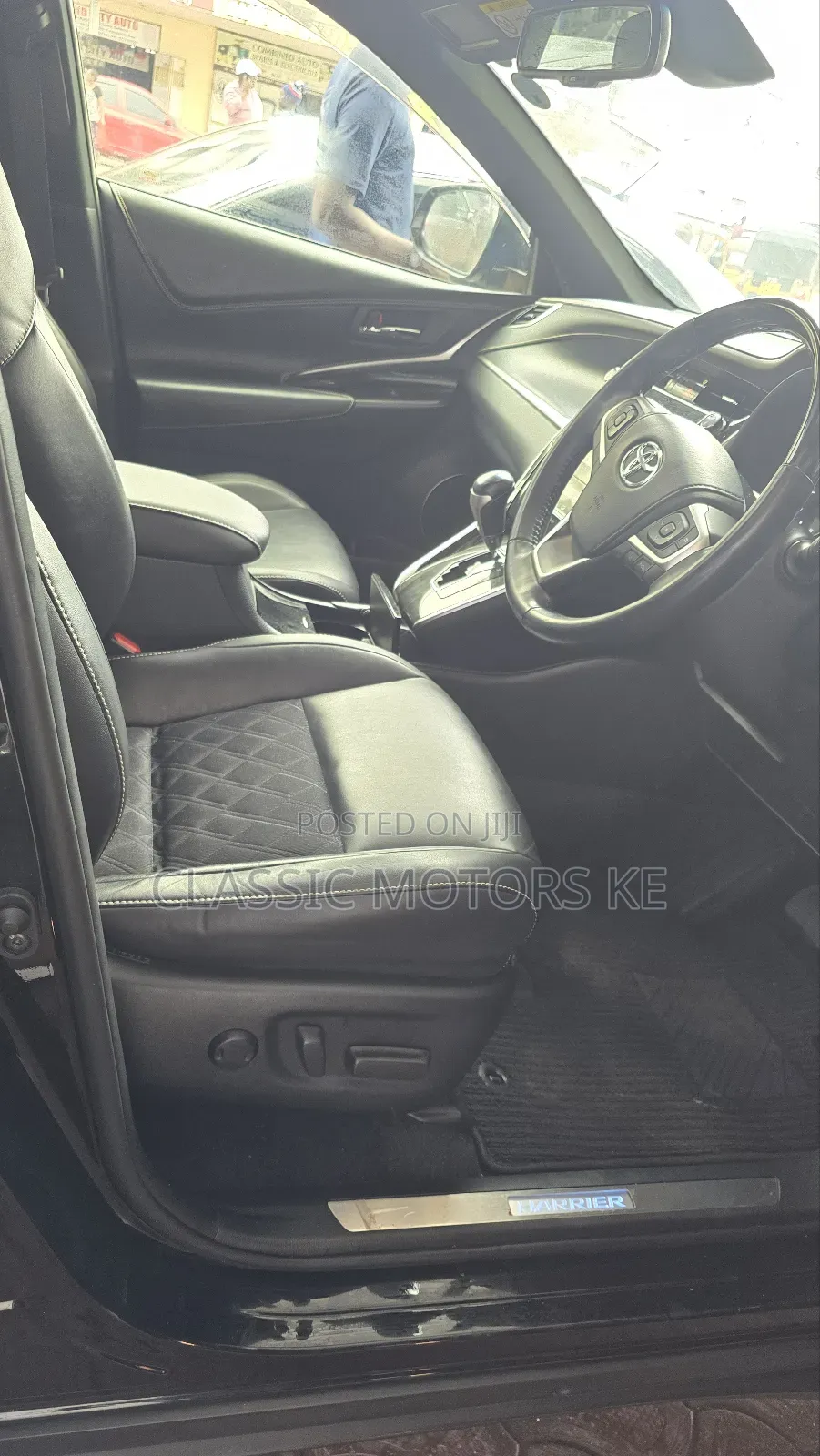 Toyota Harrier 2.0 4WD 2018 Black