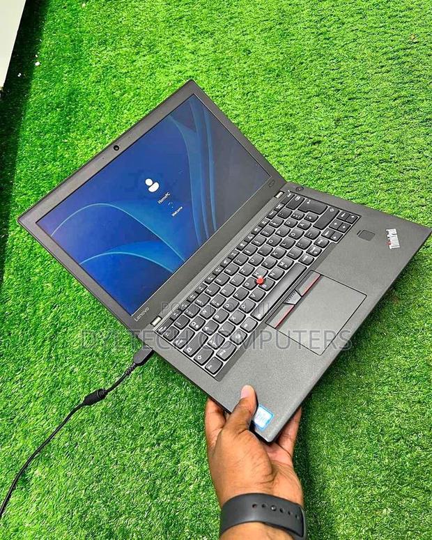 Laptop Lenovo ThinkPad X270 8GB Intel Core I5 SSD 256GB - main view