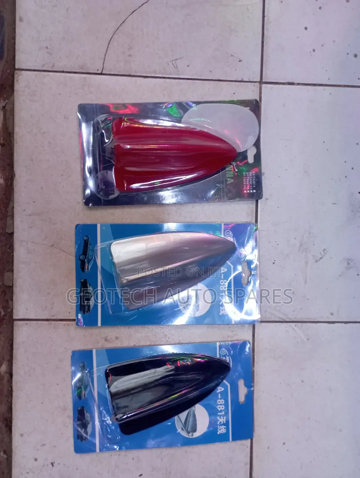 Universal Shark/ Fin Antenna