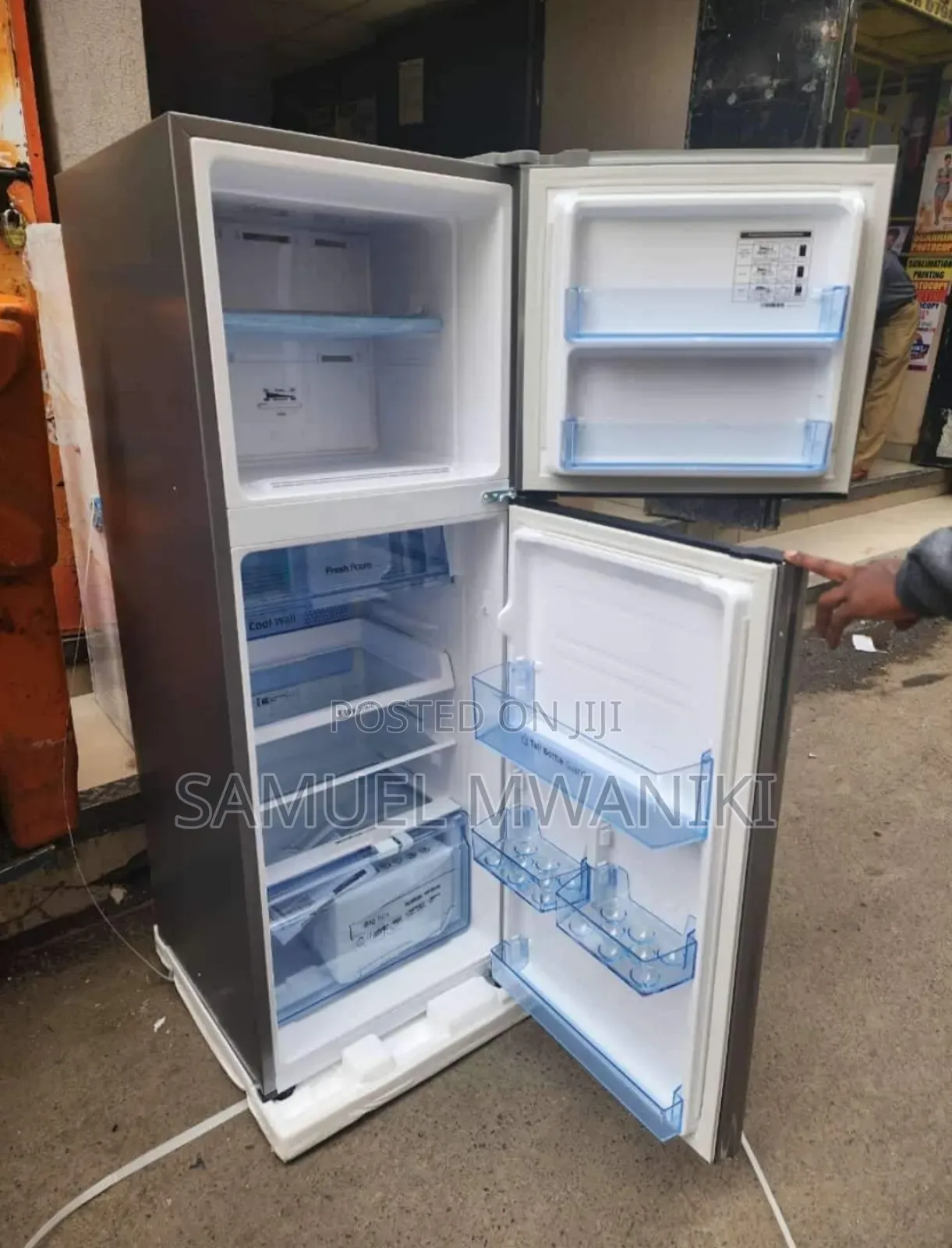 Samsung 260 Liters Refrigerator With Coolwall Silver