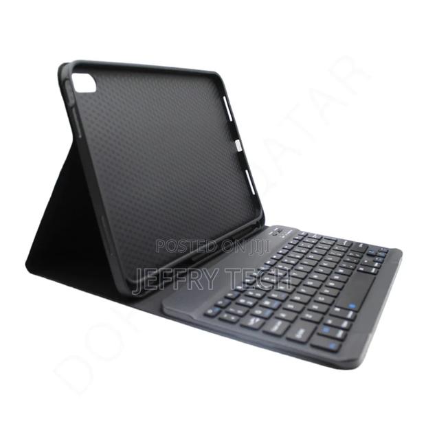 iPad 10.9 10th Generation Bluetooth Keyboard Case Cover - main view
