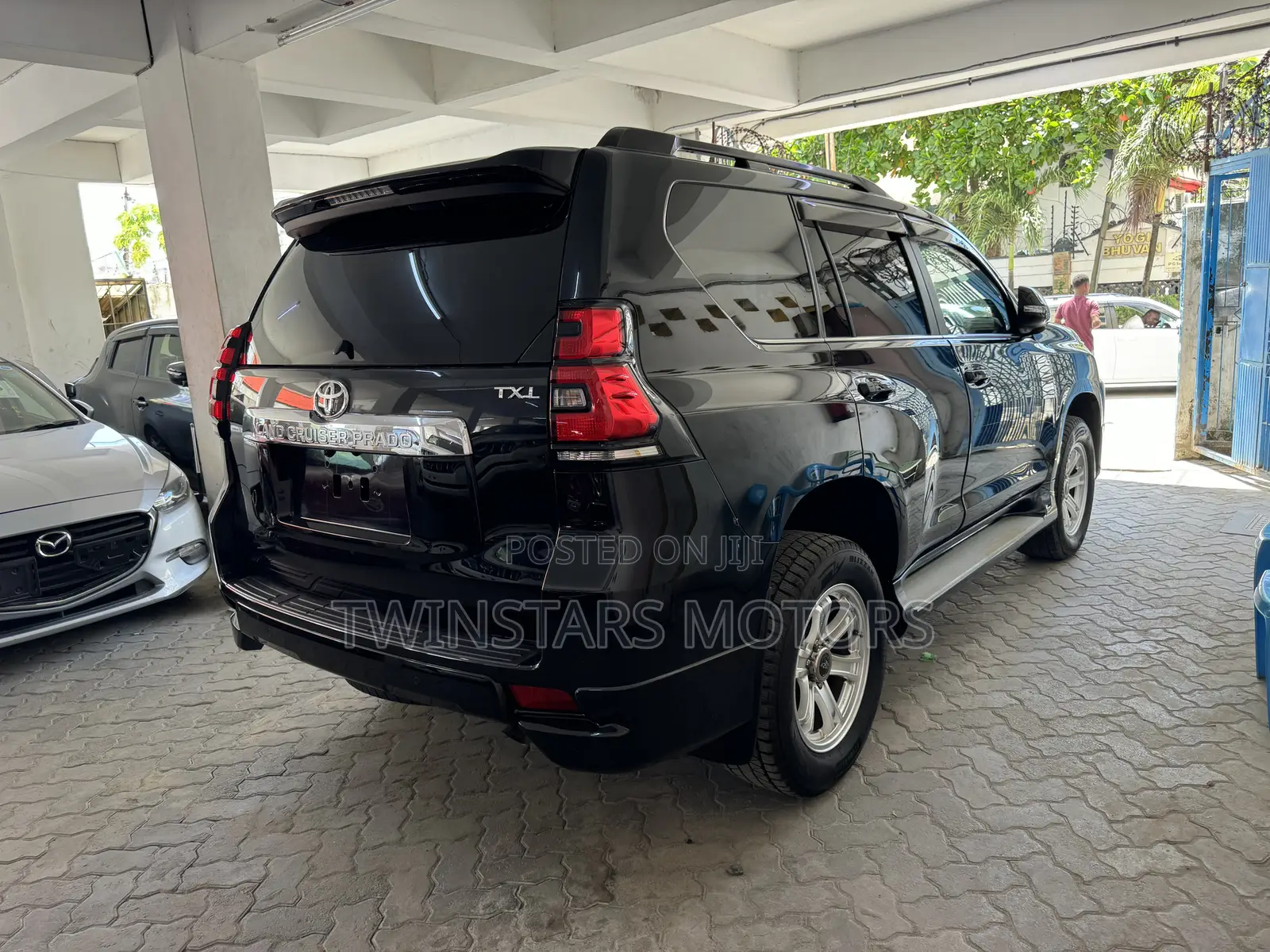 Toyota Land Cruiser Prado 2.8 2018 Black