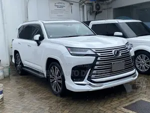 Lexus LX 2022 White