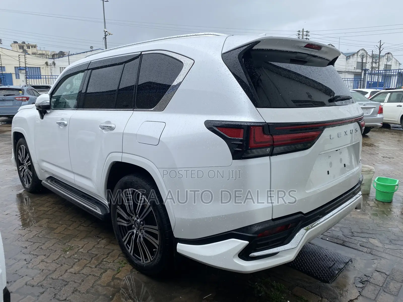 Lexus LX 2022 White