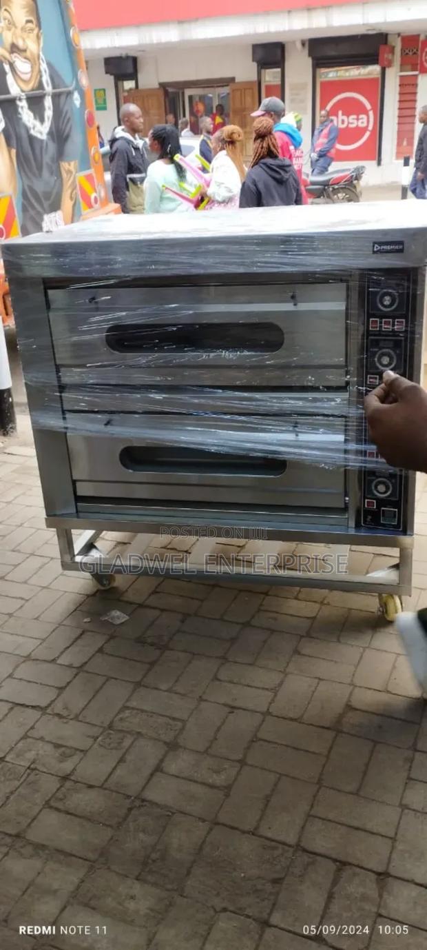 Commercial Oven - main view