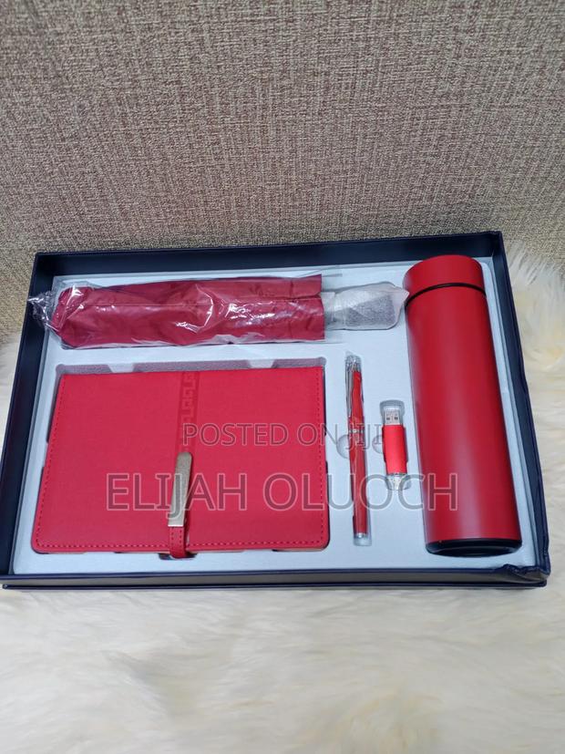 *5 in 1 Corporate Luxurious Gift Pack* - thumbnail 3