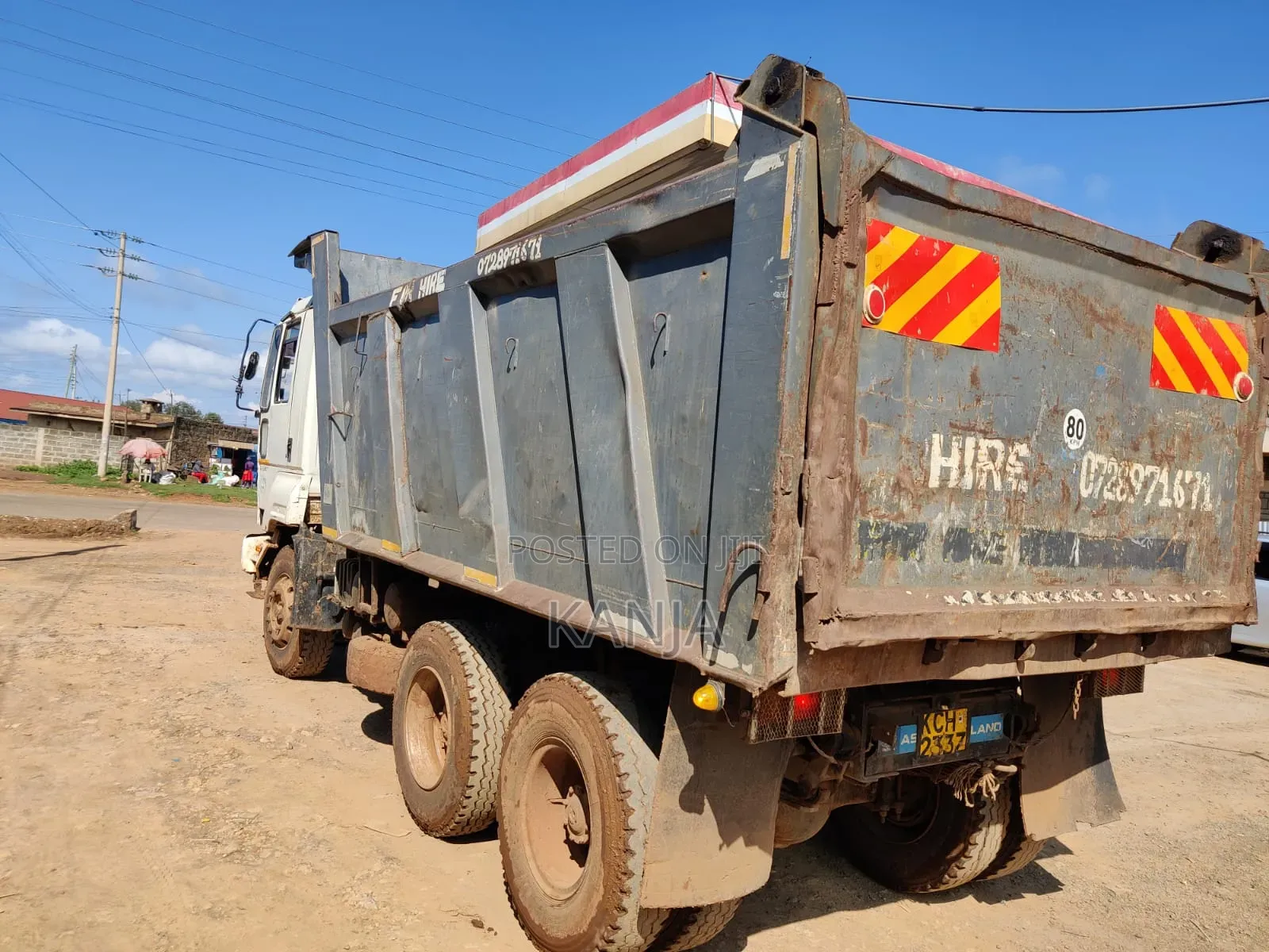 Ashokleyland Tipper 2017 White