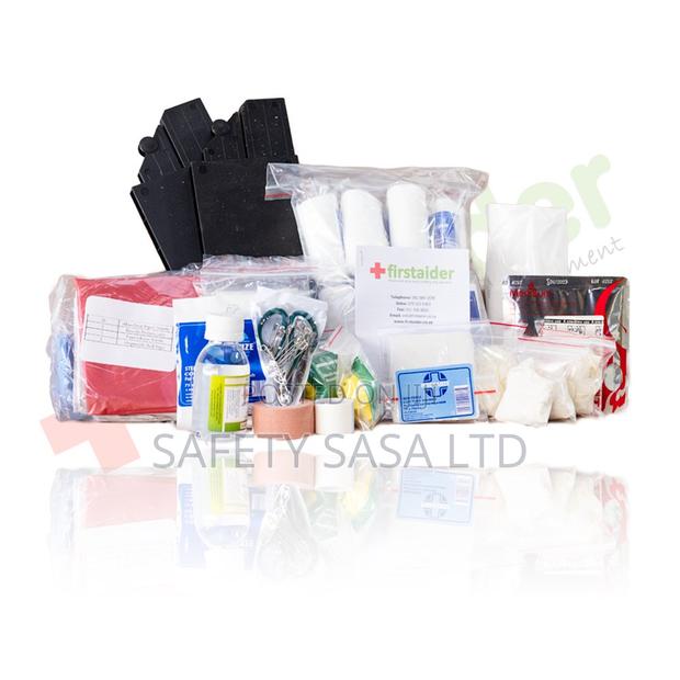 First Aid Kit in Metal Lockable Box White - thumbnail 2