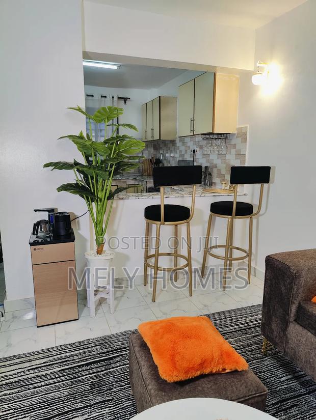 Membly - Eastern Bypass Executive 2-Bedroom - thumbnail 8