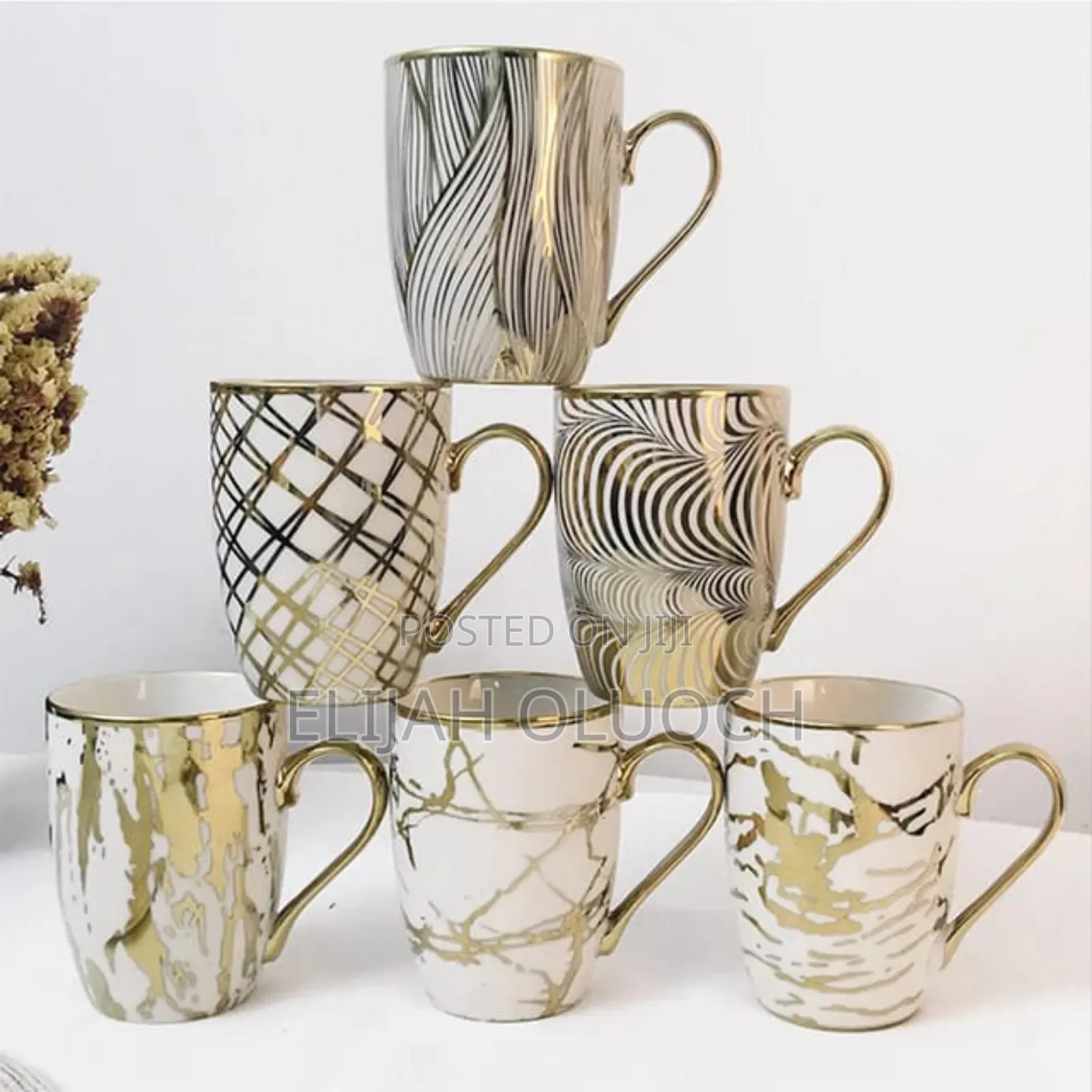 Classy Vintage Gold Mugs