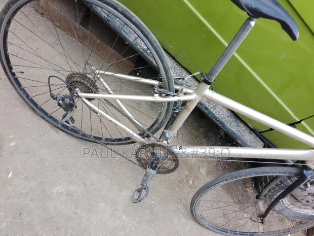 Giant Road Bike - thumbnail 4