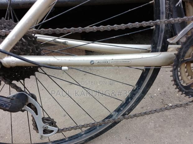 Giant Road Bike - thumbnail 5