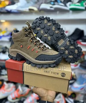 Hiking Boots * Durable Hiking Boots