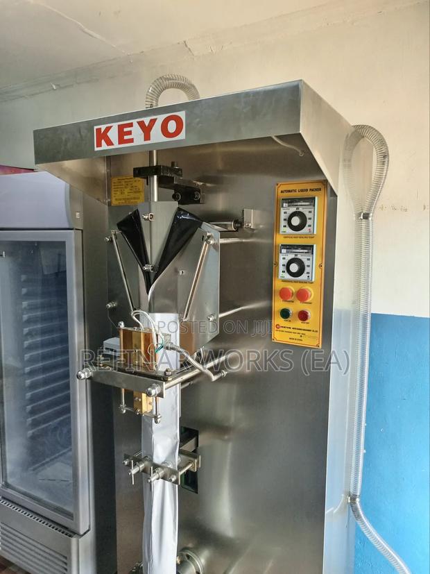 Sachet Packing Machine - Filling Sealing - thumbnail 2
