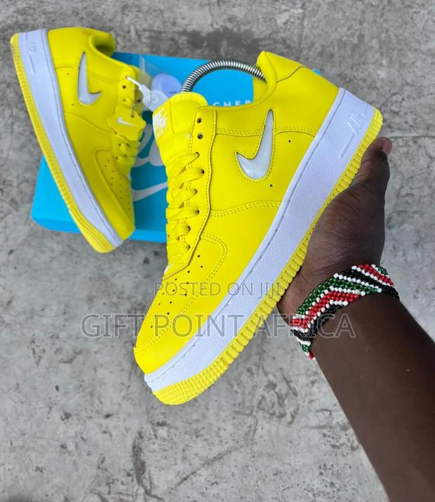 Yellow Nike Airforce 1 Unisex Sneakers - main view