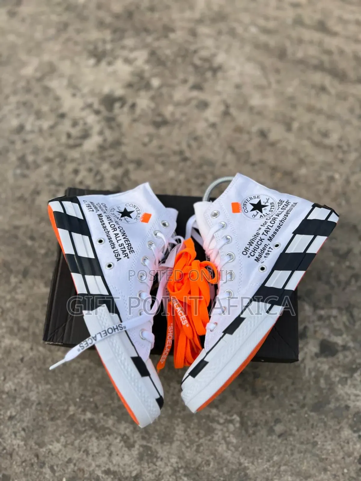 Converse Chuck Taylor Off-White Rubbers