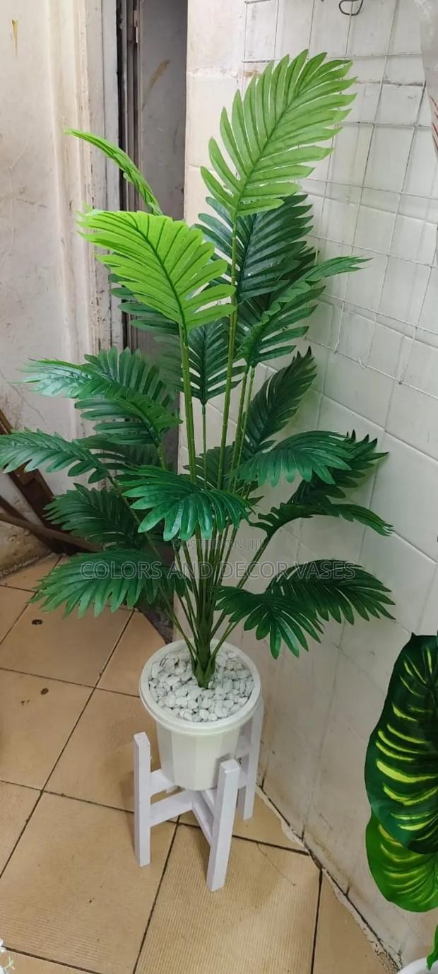 Palm Vase And Stand 1.3m