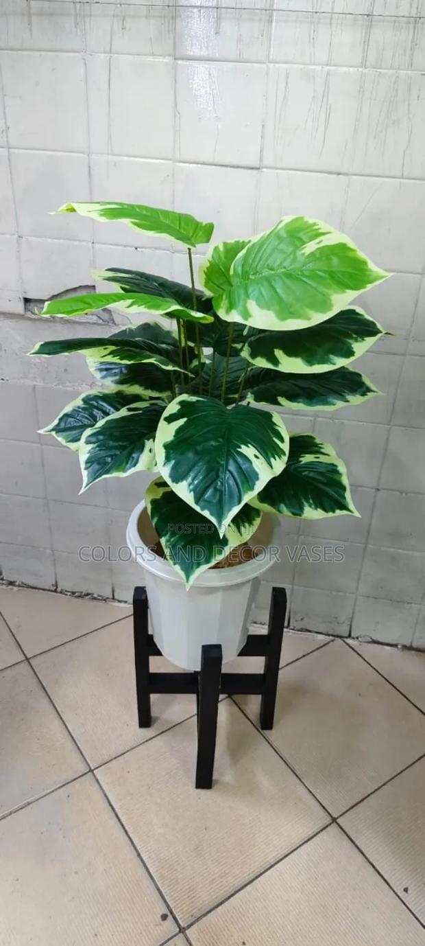 1.2m Long Plant,Stand and Plastic Vase