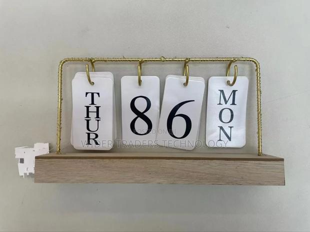 *Creative Bear Pendulum Swing Calendar - thumbnail 3