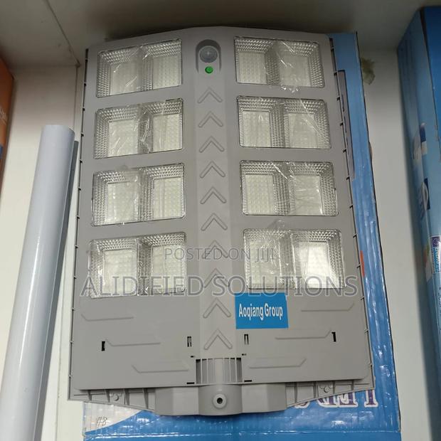 Rocket Type Head Solar Streetlight 400w - main view