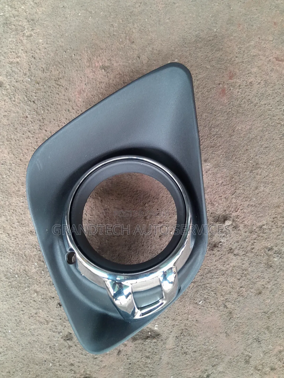 Mitsubishi RVR 2010 Foglight Cover