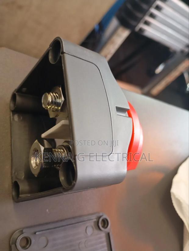 Battery Isolator Switch, Cut Off Power - main view