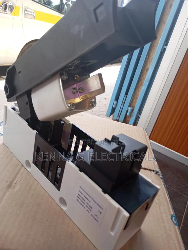 High Quality 500v PV Fuse Holder 200A