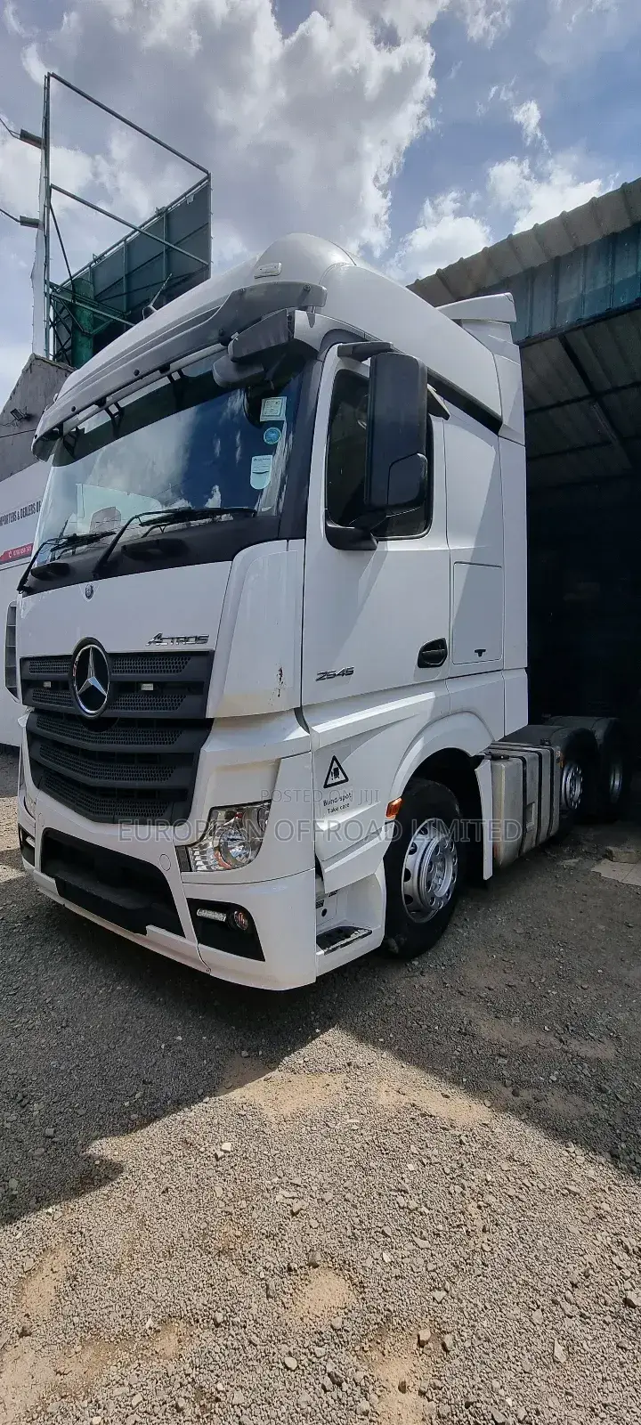 Mercedes Benz Actros 2018 White