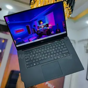 Laptop Dell Latitude 5530 32GB Intel Core I7 SSD 512GB