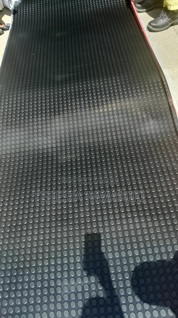 Anti Slip 3mm Black (Coin Stud Mat for Garage) - thumbnail 2