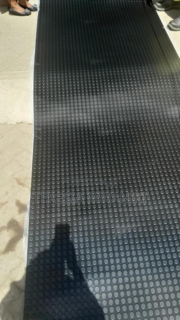 Anti Slip 3mm Black (Coin Stud Mat for Garage) - thumbnail 3