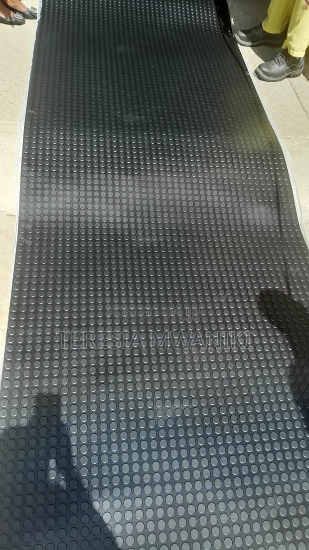 Anti Slip 3mm Black (Coin Stud Mat for Garage) - thumbnail 4