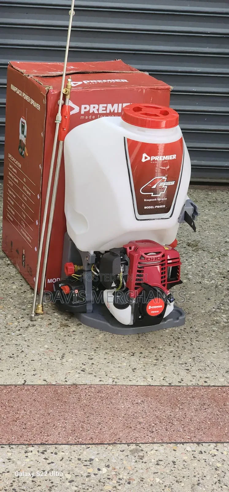 Knapsack Sprayer With Extra Accessories and 4stroke Engine