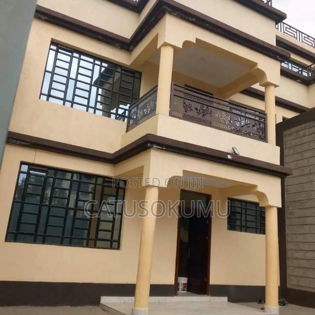 4bdrm Maisonette in Gateway Mall Area for rent - thumbnail 2