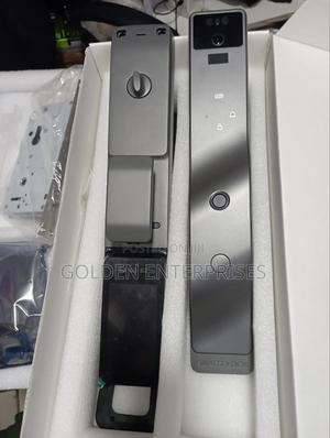 Smart Door Lock With 3D Camera Face Recognition - thumbnail 2