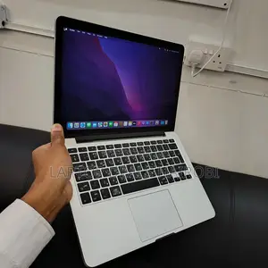 Laptop Apple MacBook Pro 2015 16GB Intel Core I5 SSD 256GB