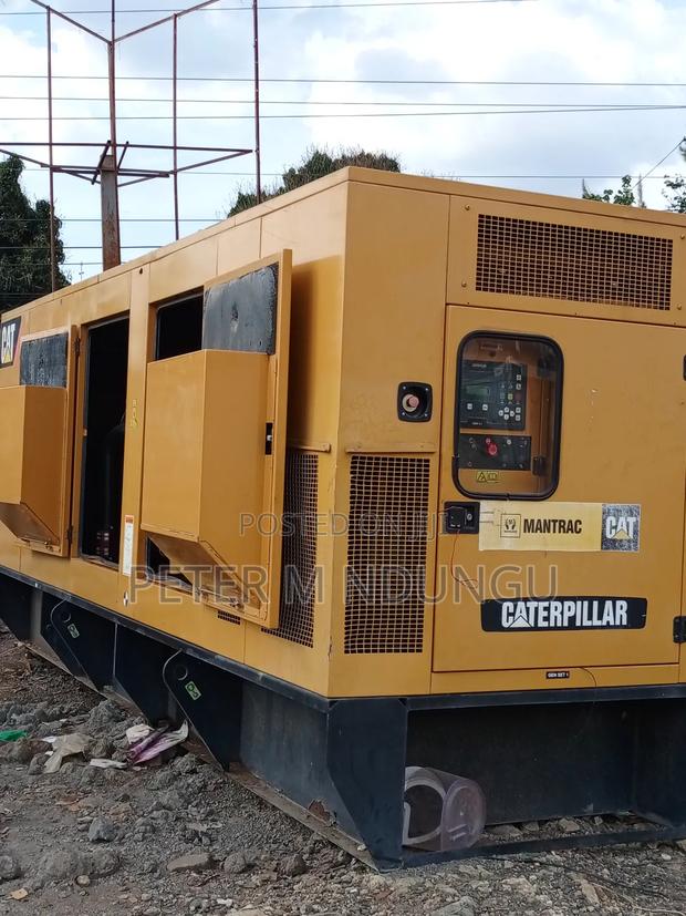 Caterpillar 700kva Generator - thumbnail 3